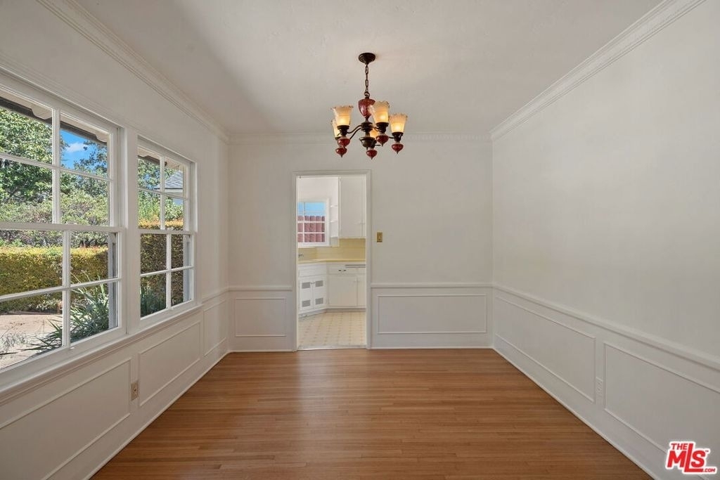 240 Euclid Street - Photo 6