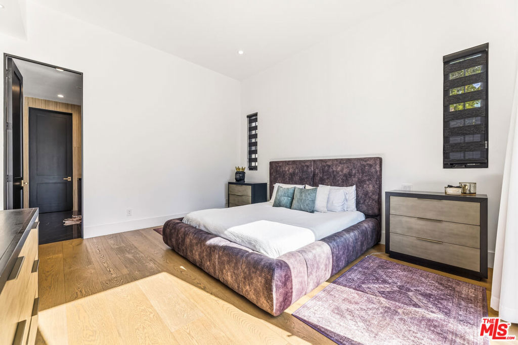 6207 Babcock Avenue - Photo 31