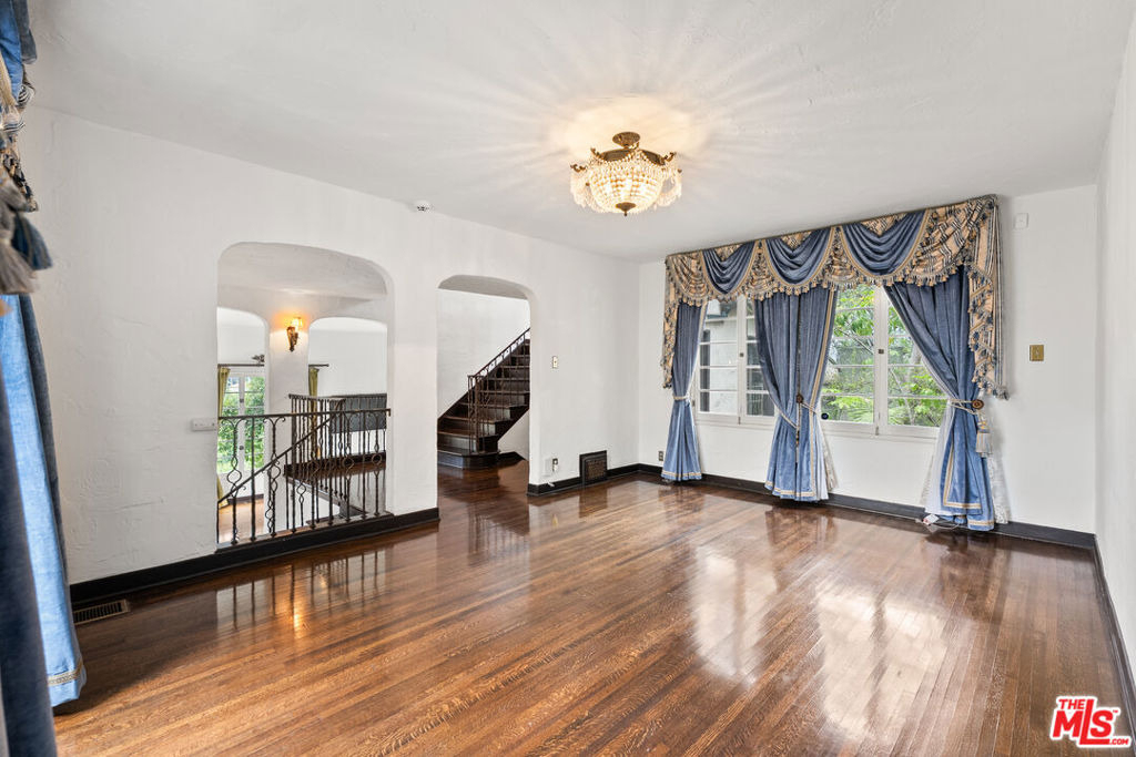 6311 Heather Drive - Photo 5