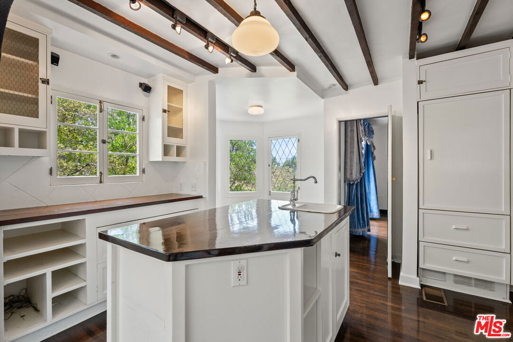 6311 Heather Drive - Photo 9