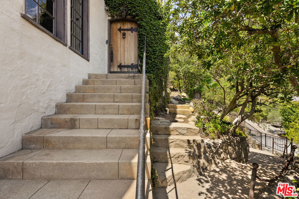 6311 Heather Drive - Photo 31