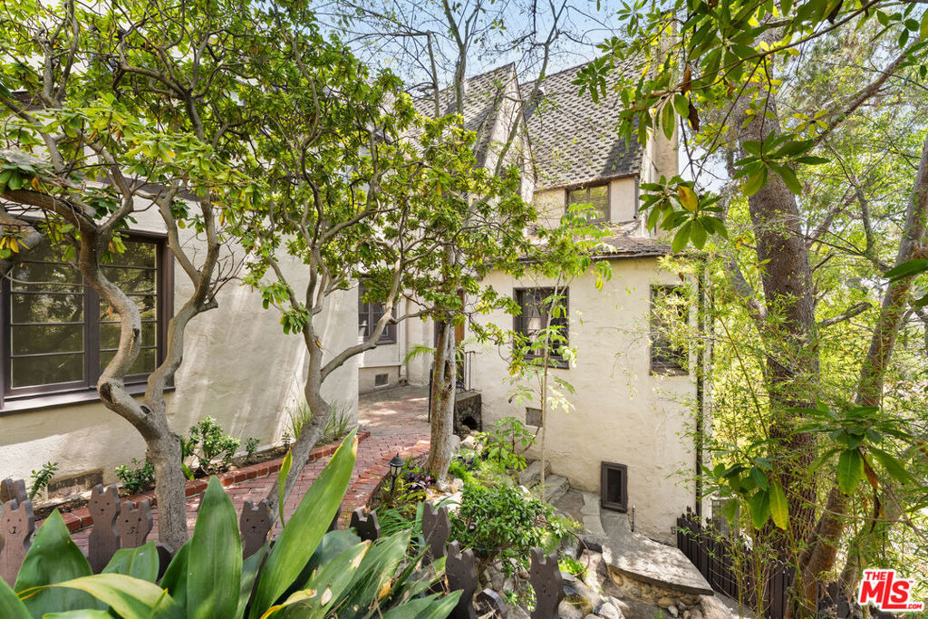 6311 Heather Drive - Photo 25