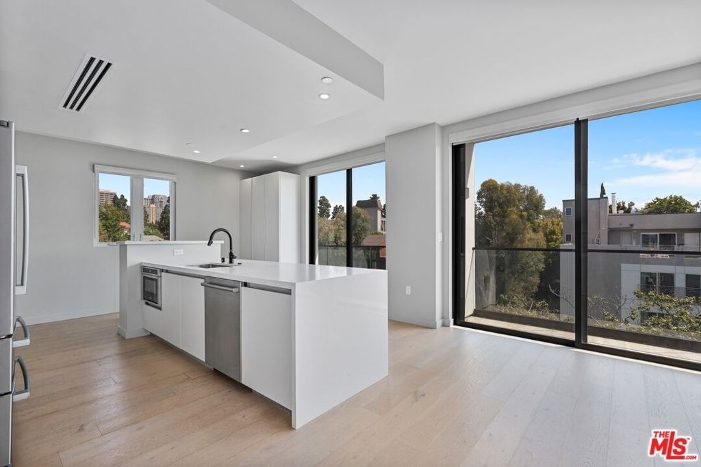 1621 Malcolm Avenue - Photo 13