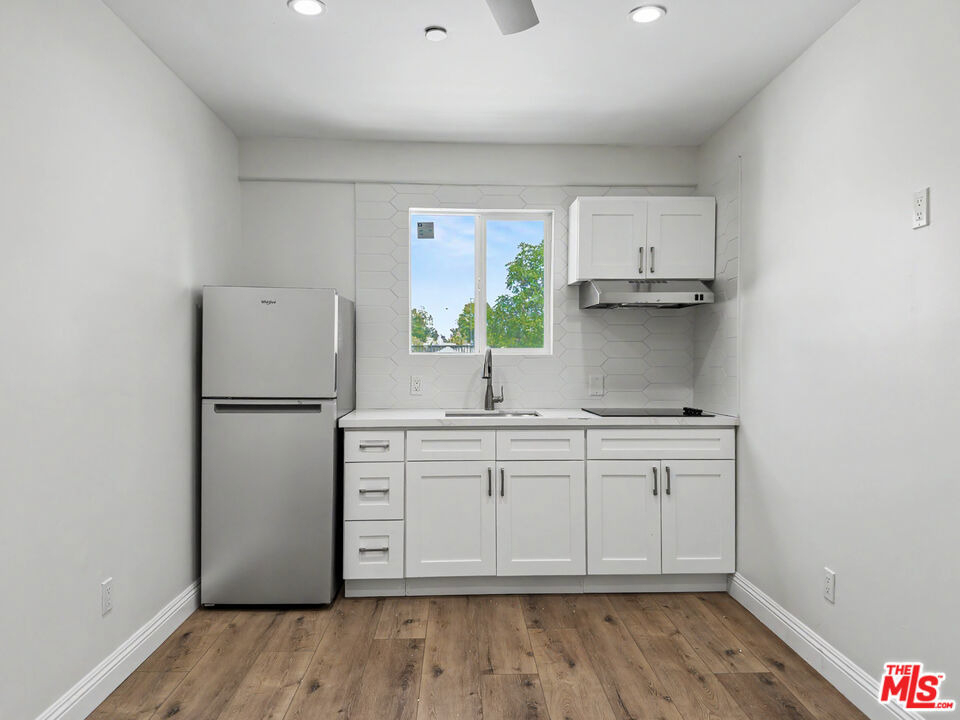 5035 Zelzah Avenue - Photo 45