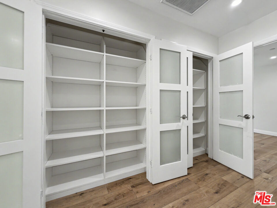 5035 Zelzah Avenue - Photo 23
