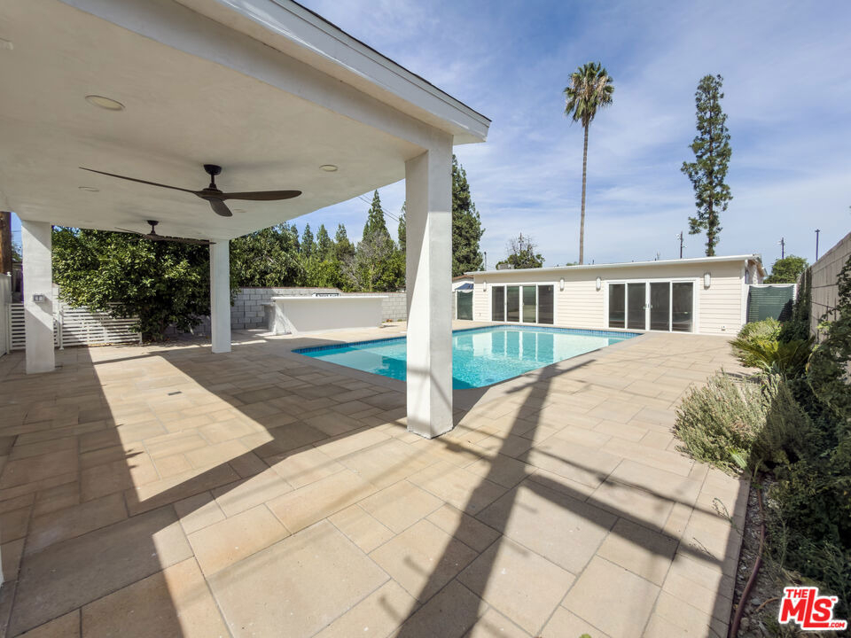 5035 Zelzah Avenue - Photo 17
