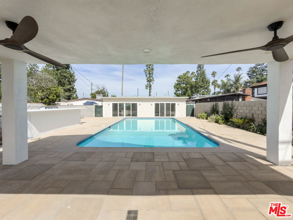 5035 Zelzah Avenue - Photo 15