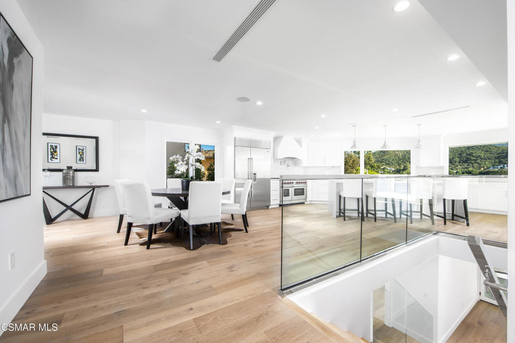 290 Lake Sherwood Drive - Photo 5
