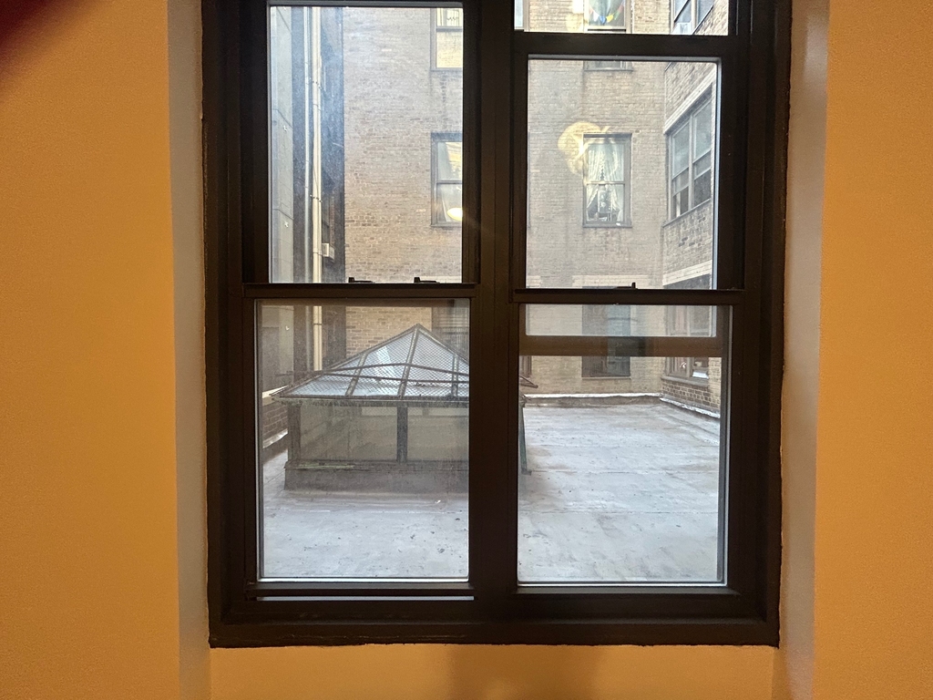 East Village - Photo 6