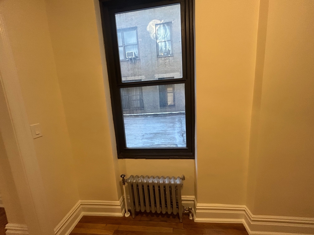 East Village - Photo 7
