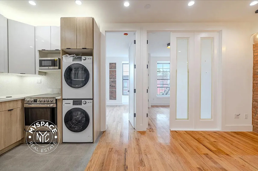 1468 Fulton Street - Photo 2