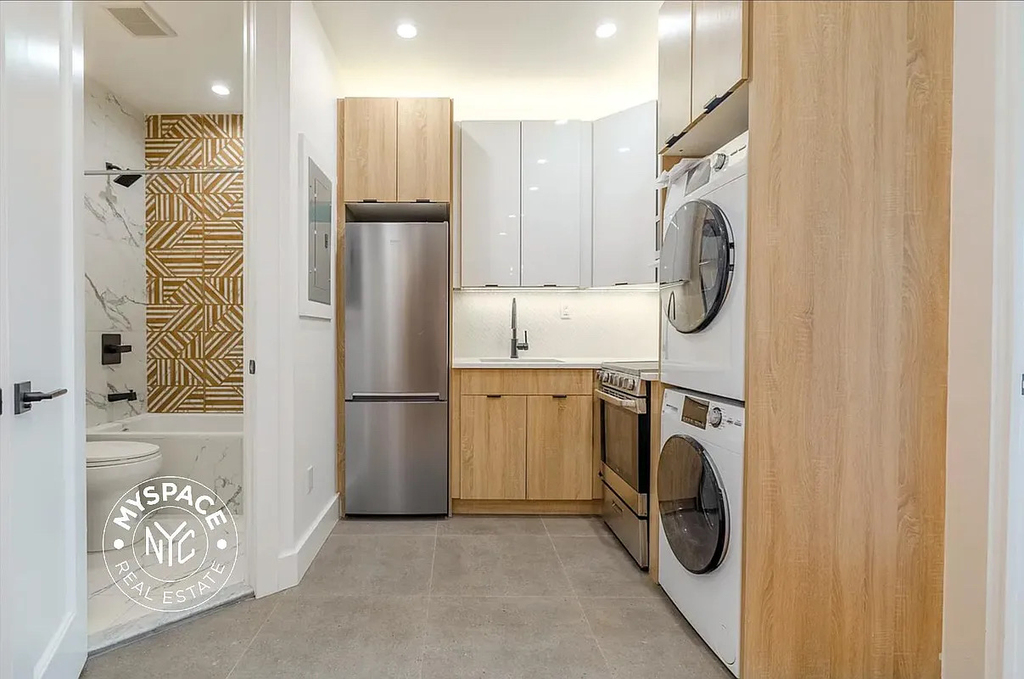 1468 Fulton Street - Photo 1
