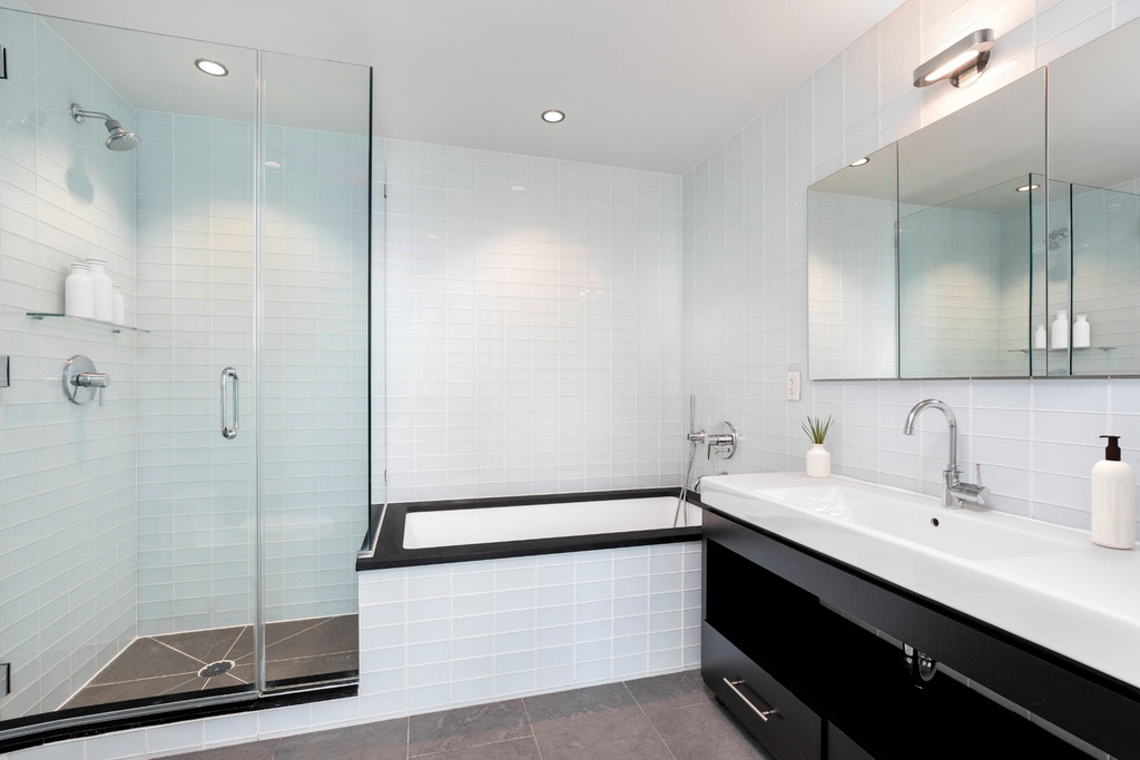 554 West 54th Street - Photo 8
