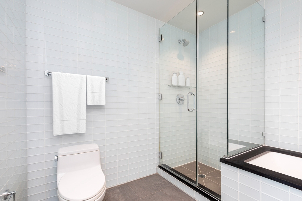 554 West 54th Street - Photo 9