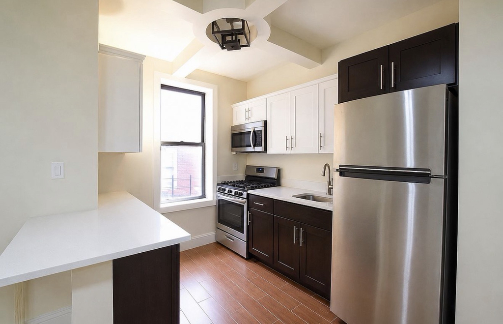 666 Hancock Street - Photo 1