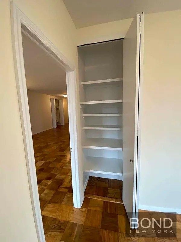 East 63rd Street - Photo 2