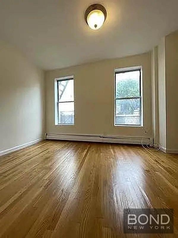 East 74th Street - Photo 6