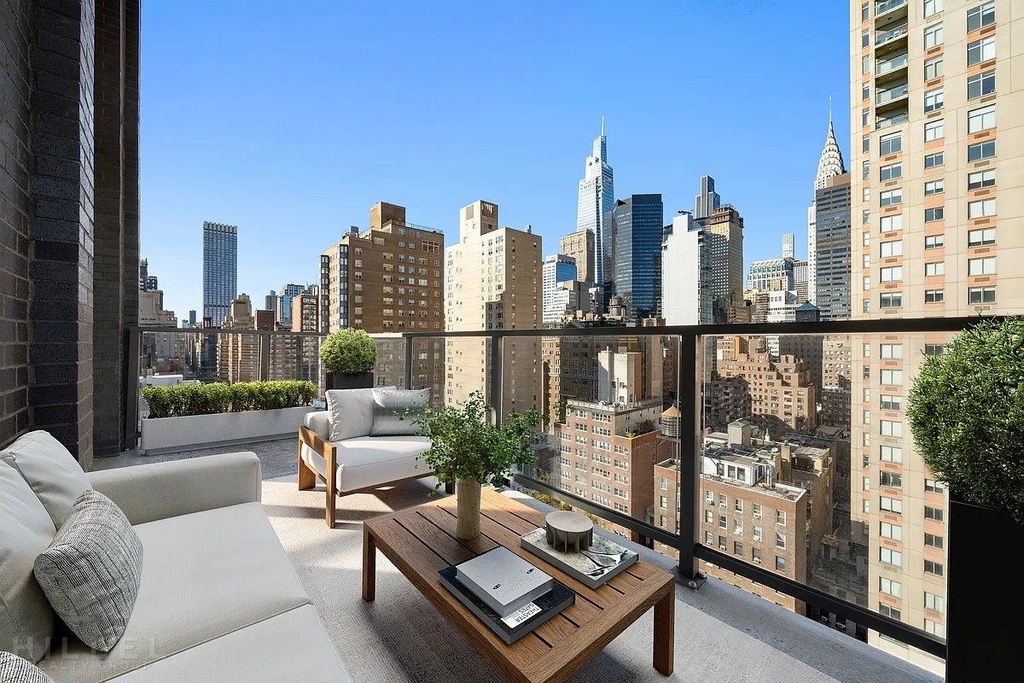 East 36th Street - Photo 1
