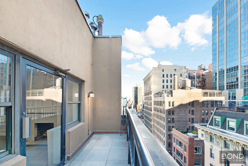 Madison Avenue - Photo 3