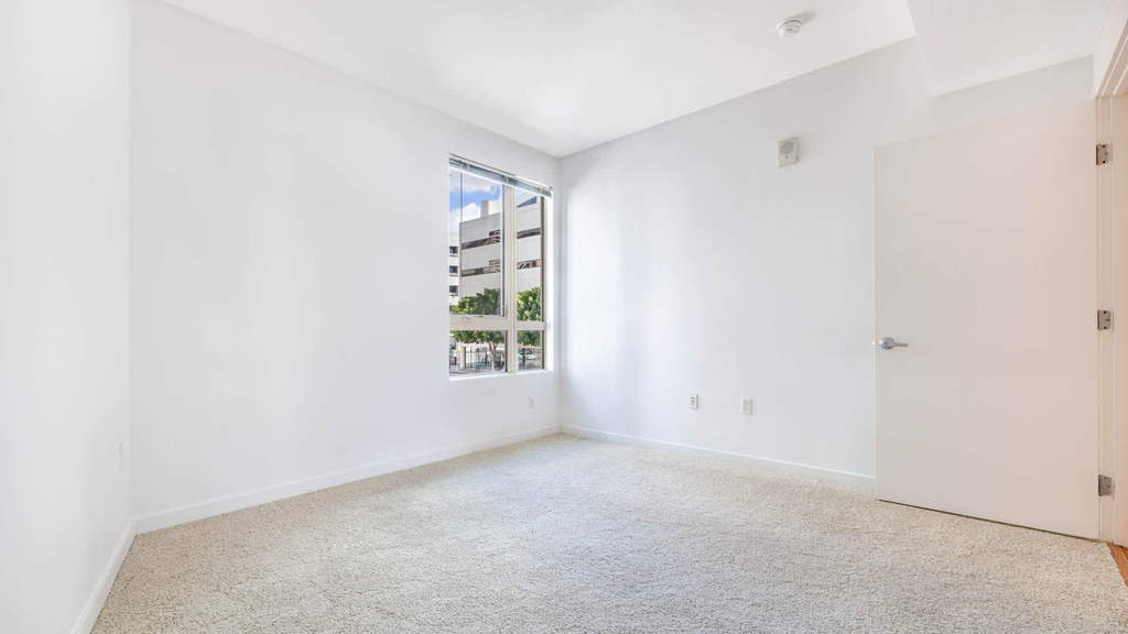 235 South San Pedro Street - Photo 13