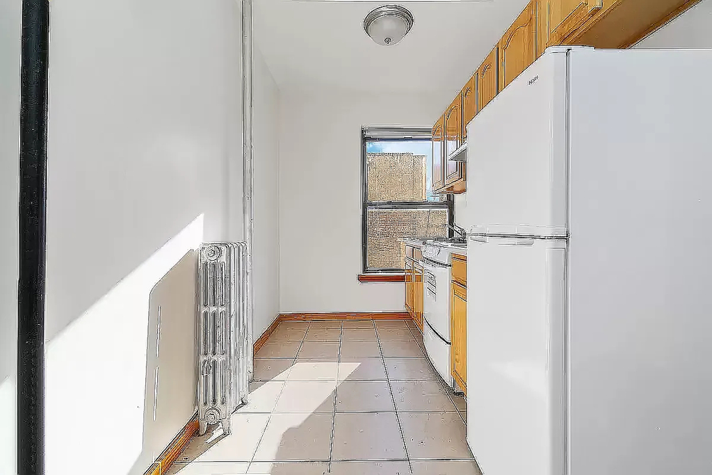 328 East 14th Street - Photo 1