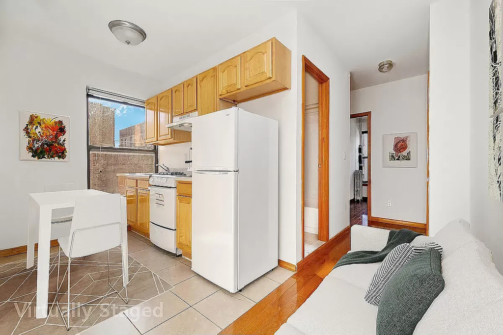 328 East 14th Street - Photo 4