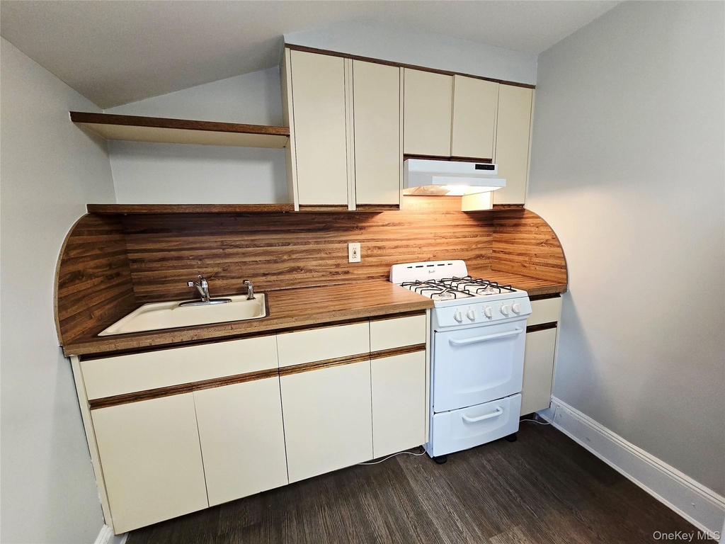 190 Bryant Avenue - Photo 5