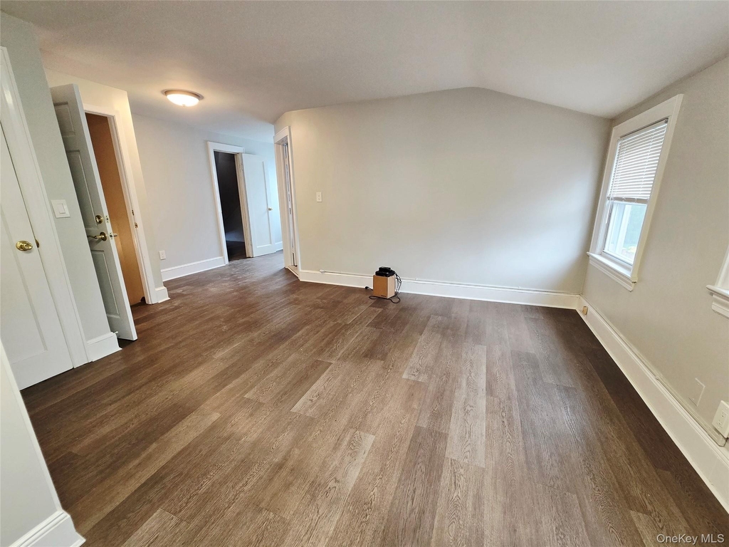 190 Bryant Avenue - Photo 4