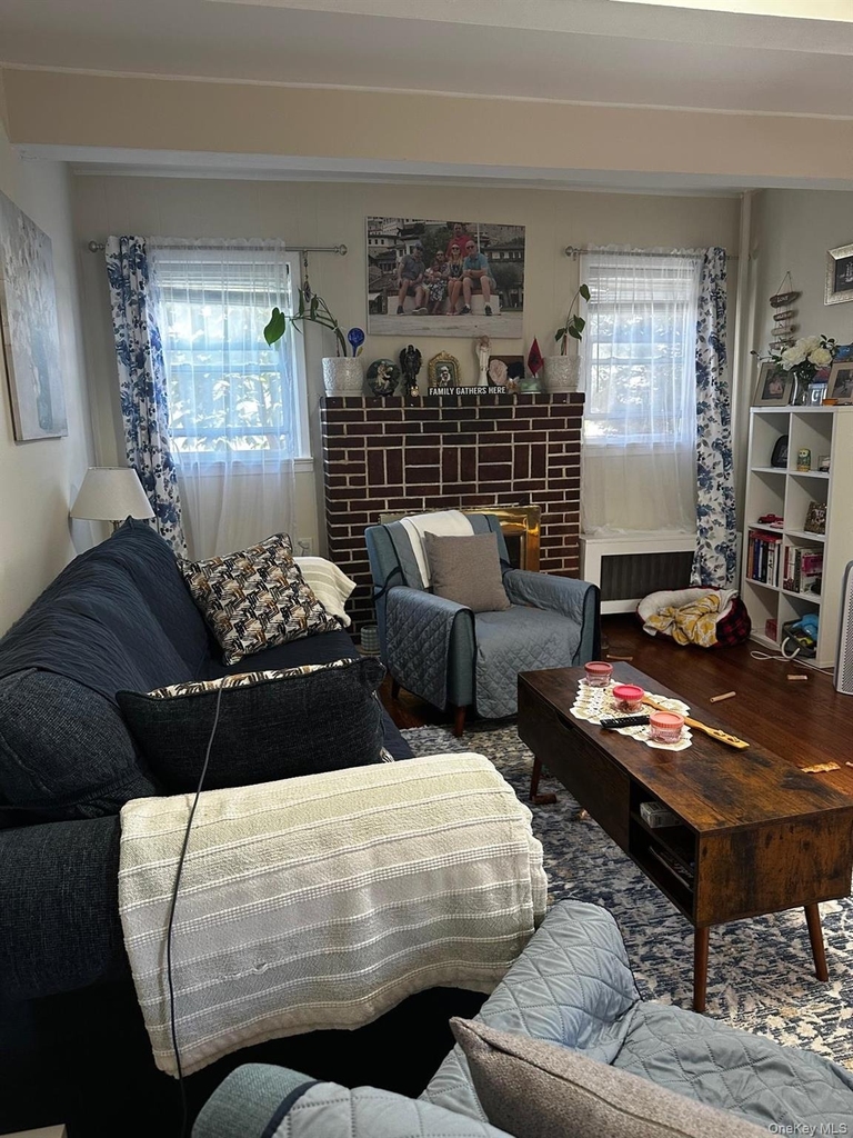 8 Lewis Street - Photo 2