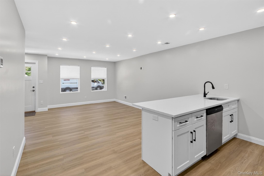 62 Manor Place - Photo 2