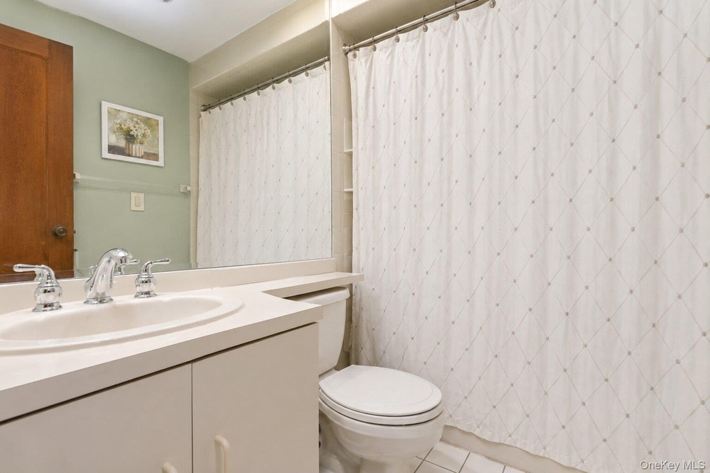 442 Langley Avenue - Photo 9