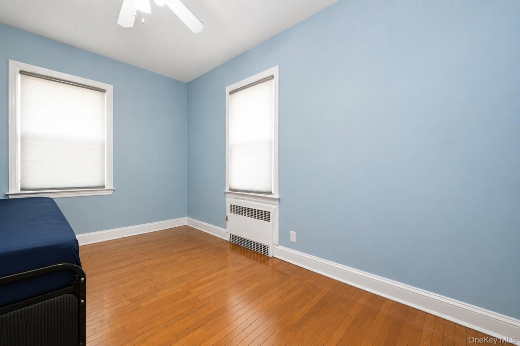 442 Langley Avenue - Photo 8