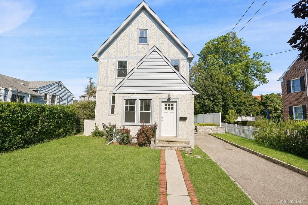 288 Crestwood Avenue - Photo 0