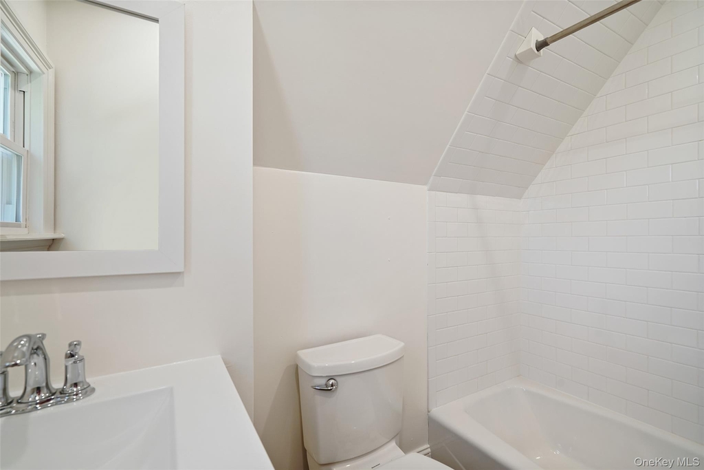 288 Crestwood Avenue - Photo 16