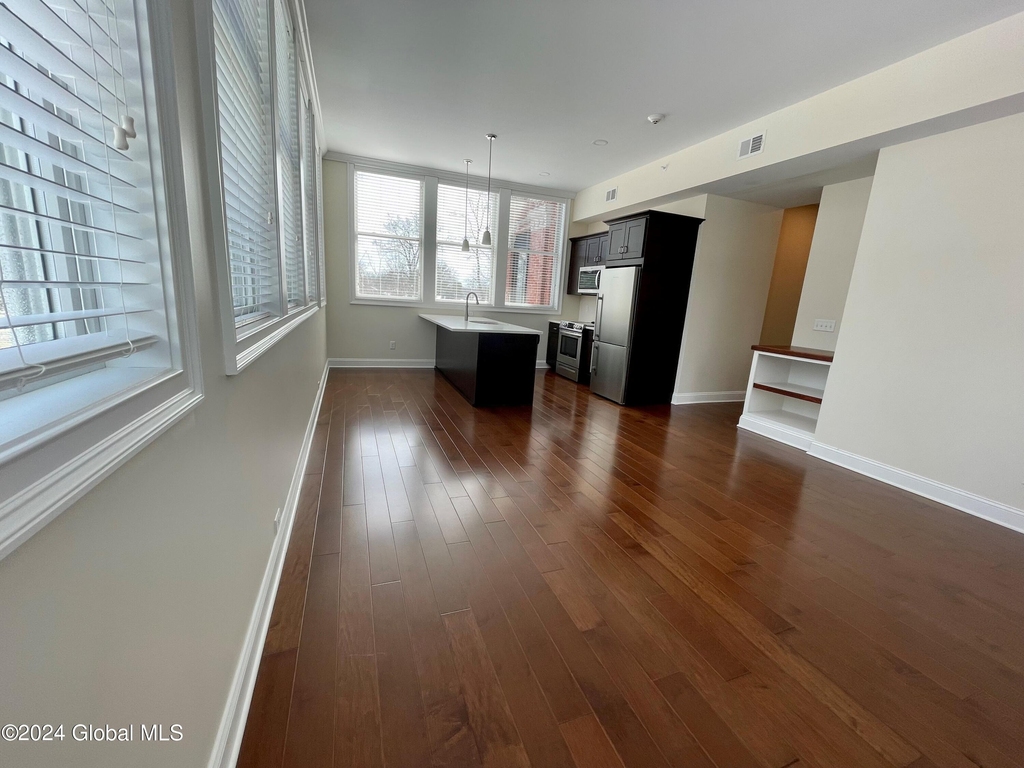 233 Lake Avenue - Photo 2
