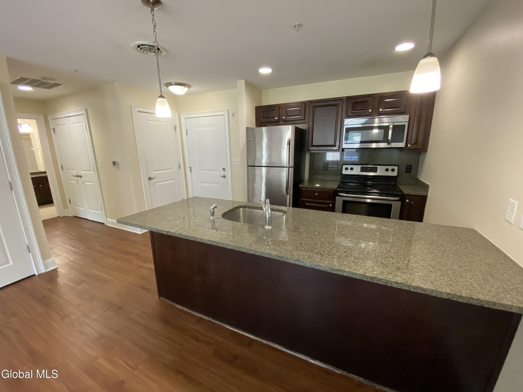 74 Weibel Avenue - Photo 2