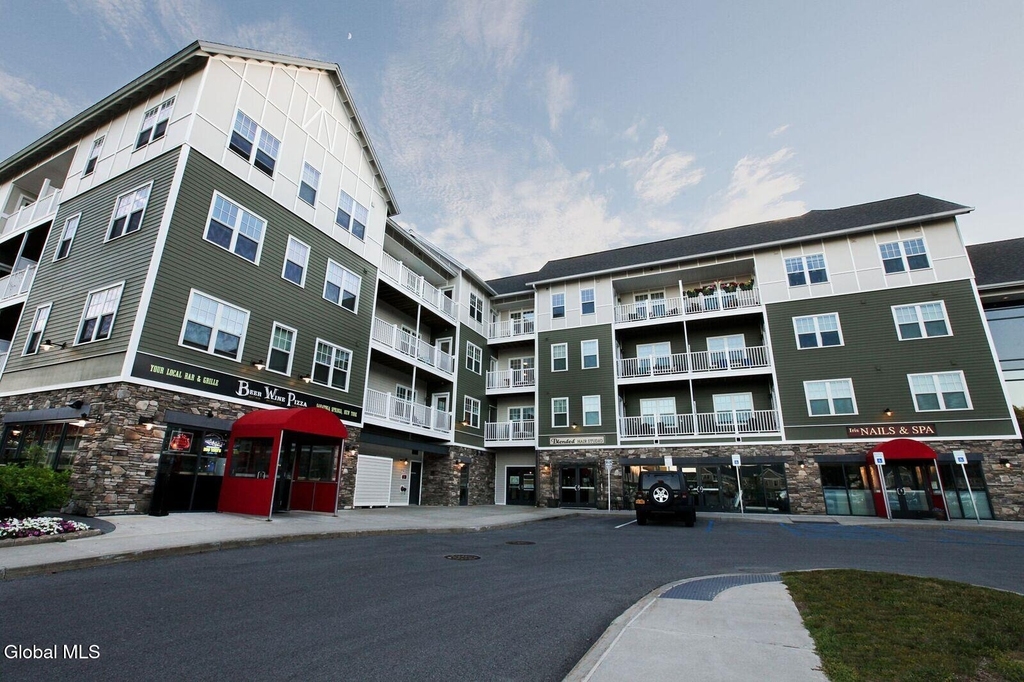 74 Weibel Avenue - Photo 0