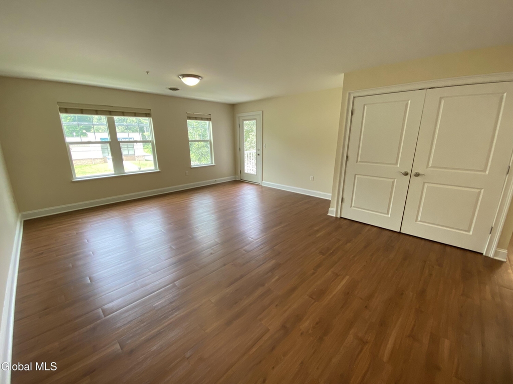 74 Weibel Avenue - Photo 3