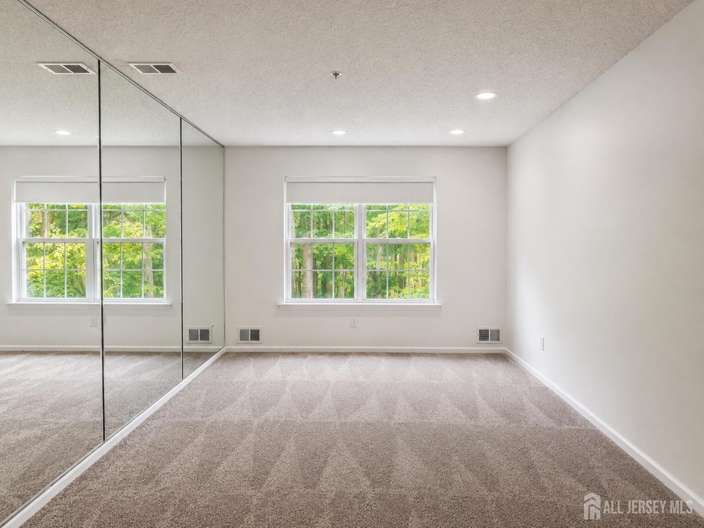 207 Prestwick Way - Photo 4
