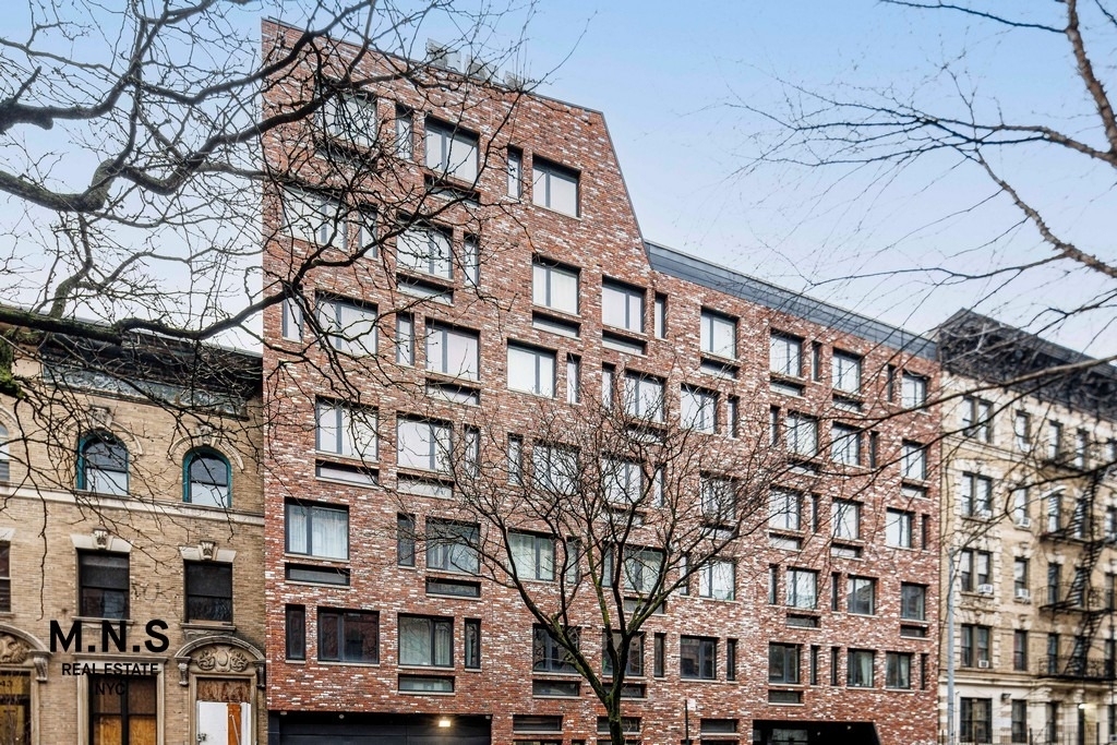 531 W 159th Street - Photo 4
