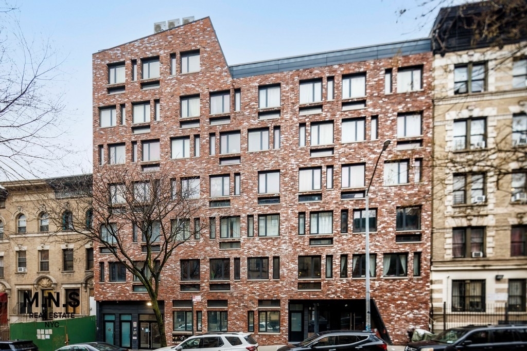 531 W 159th Street - Photo 5