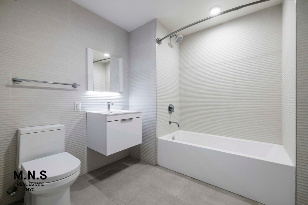 531 W 159th Street - Photo 3