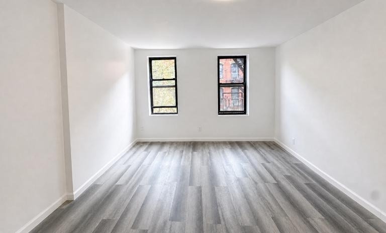 87 Clinton Street - Photo 3