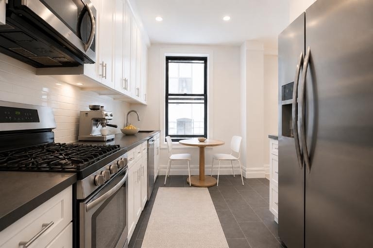 550 Riverside Drive - Photo 2