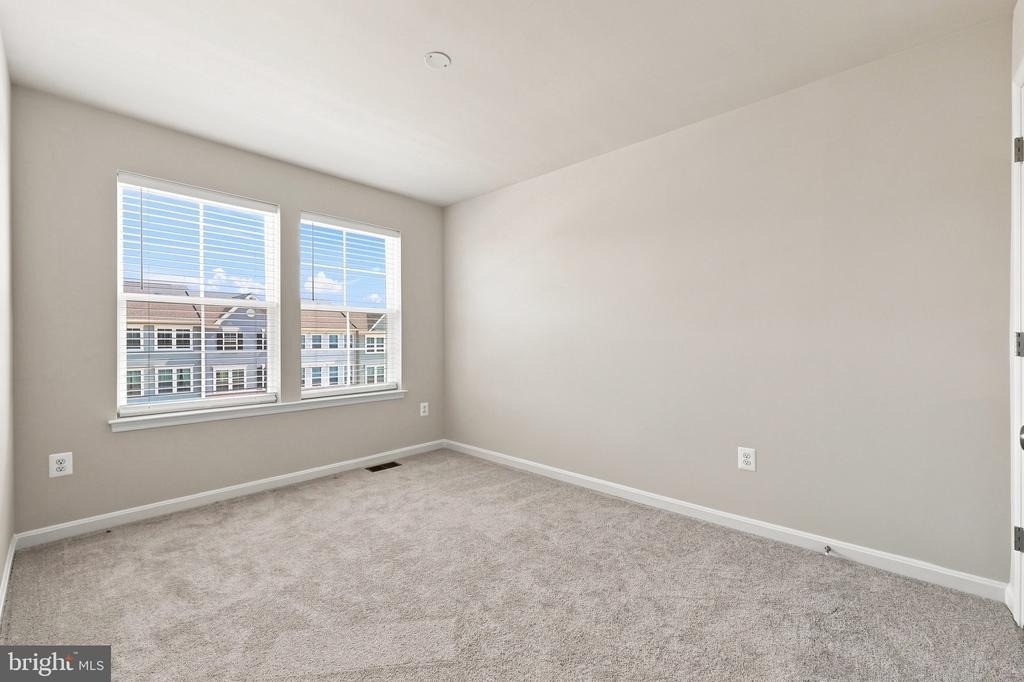 432 Seeback Dr - Photo 27