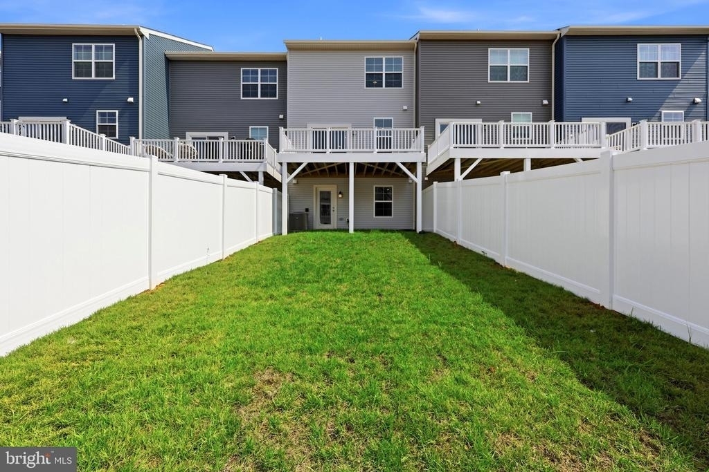 432 Seeback Dr - Photo 1