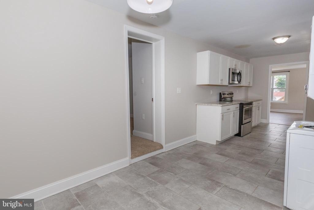 212 W Burke Street - Photo 6