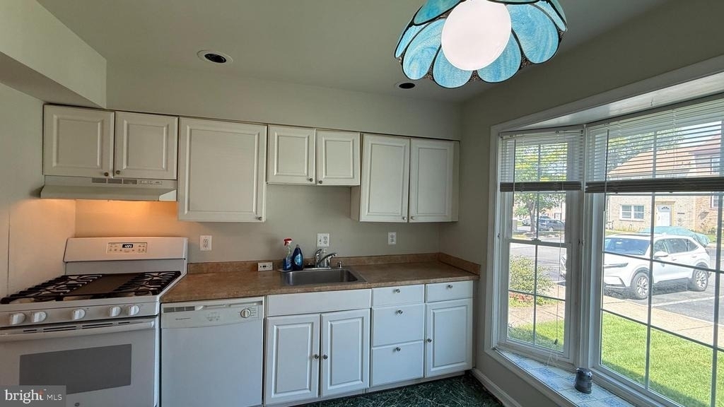 2015 Mayflower Drive - Photo 1