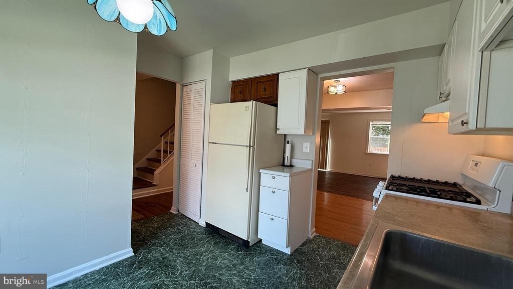 2015 Mayflower Drive - Photo 2