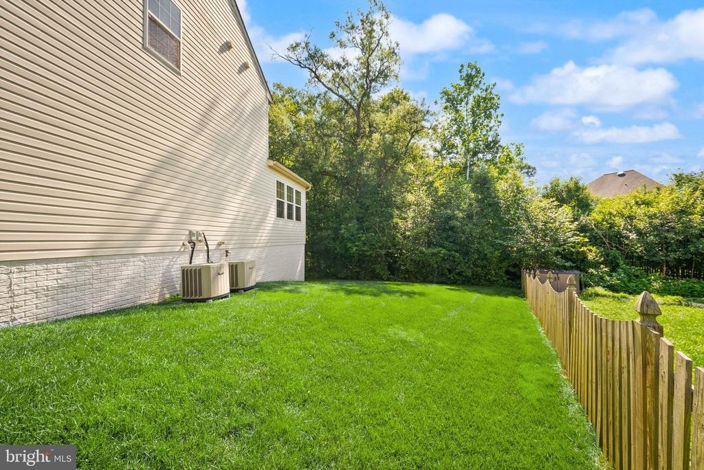 9405 Lomax Forest Drive - Photo 45